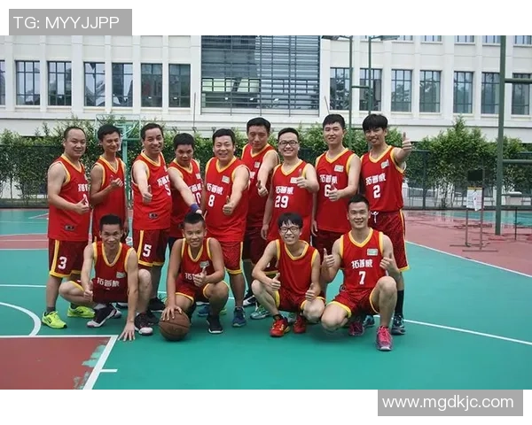 深圳篮球队团队协作能力提升显著荣登全国篮球团队协作排名新高