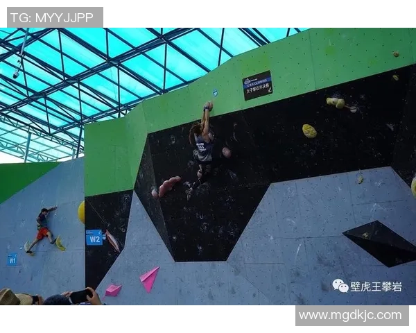 攀岩巨献：探秘重庆攀岩队的实力
